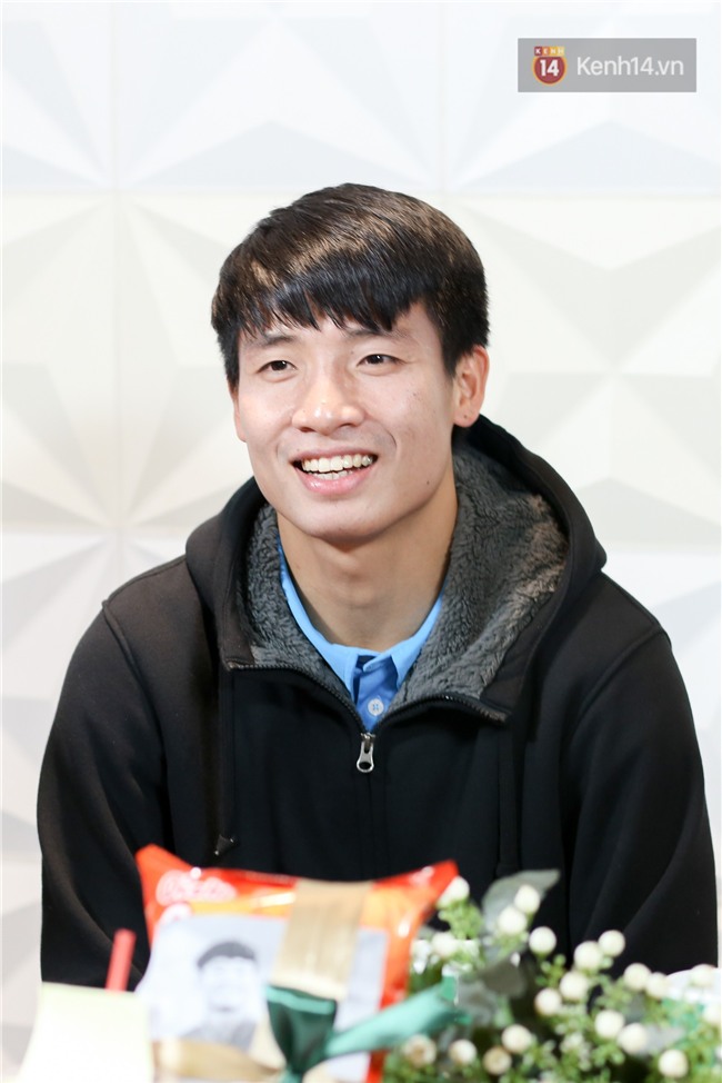 Bùi Tiến Dũng 8 múi chưa có bạn gái, nhưng lại thích nắm tay người khác và biết thả tim cực dễ thương! - Ảnh 4.