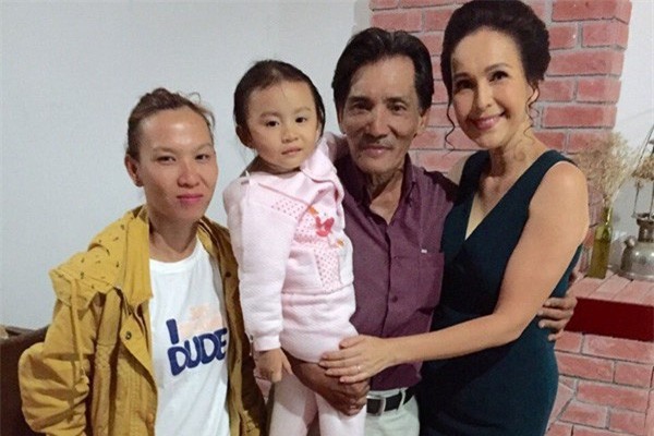 Ở tuổi ngoài 60, tài tử nức tiếng một thời Thương Tín chật vật kiếm sống nuôi vợ con