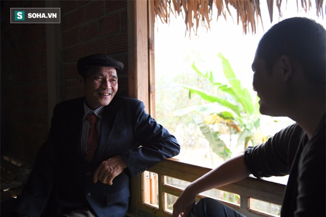 Đằng sau quả bom Bùi Tiến Dũng là khoảng lặng quý giá của Công Phượng - Ảnh 2.