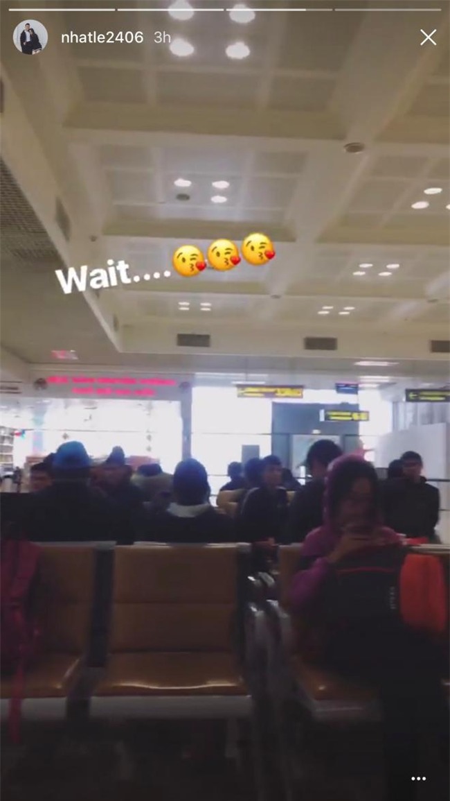 quang hai, van toan dua ban gai vao sai gon truoc buoi giao luu voi nguoi ham mo - 3