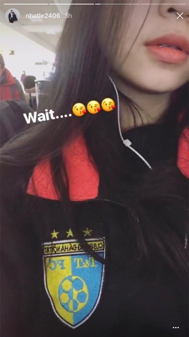 quang hai, van toan dua ban gai vao sai gon truoc buoi giao luu voi nguoi ham mo - 4