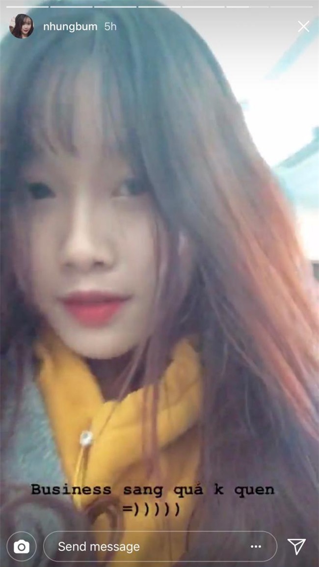 quang hai, van toan dua ban gai vao sai gon truoc buoi giao luu voi nguoi ham mo - 7