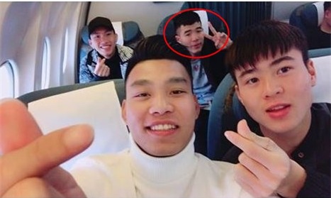 Hài hước cực đỉnh ở Hà Nội xong rồi, giờ Đức Chinh lại lầy lội có thừa khi gặp người hâm mộ Sài Gòn-5