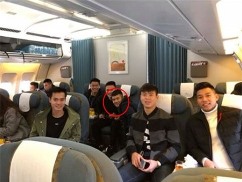 Hài hước cực đỉnh ở Hà Nội xong rồi, giờ Đức Chinh lại lầy lội có thừa khi gặp người hâm mộ Sài Gòn-6