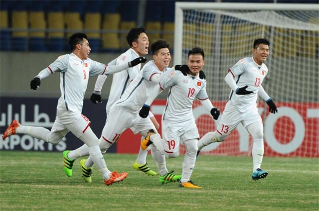 Đọ giọng hát của các thành viên trong boyband U23 Việt Nam-3