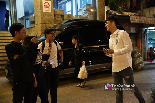 doc quyen: bat gap 2 “trai dep” doi tuyen u23 viet nam dao pho sai gon - 11