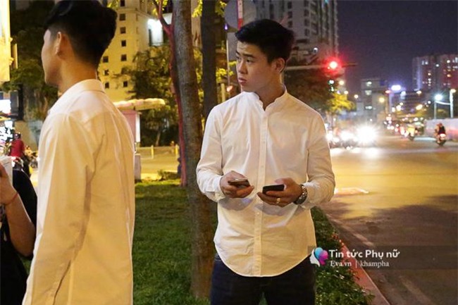 doc quyen: bat gap 2 “trai dep” doi tuyen u23 viet nam dao pho sai gon - 14