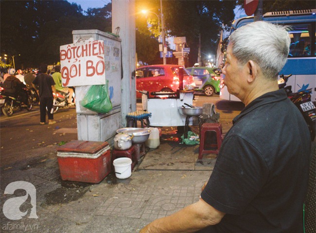 Câu chuyện buồn về xe bột chiên 27 năm của đôi vợ chồng già phải nuôi đứa cháu ngoại 6 tuổi bị bỏ rơi - Ảnh 11.