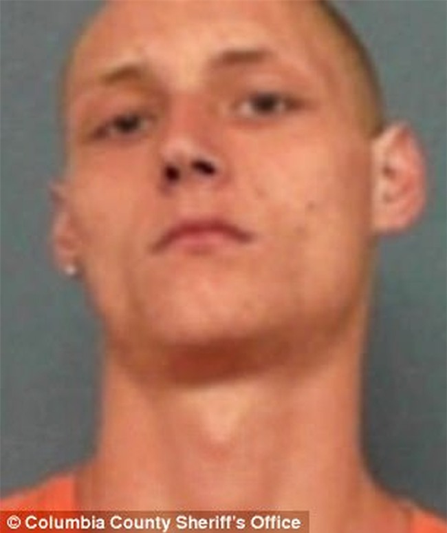 Bố mẹ nghiện ngập bỏ rơi, cô bé 15 ngày tuổi bị chuột cắn tới 100 nhát, tổn thương nặng ở vùng mặt - Ảnh 1.