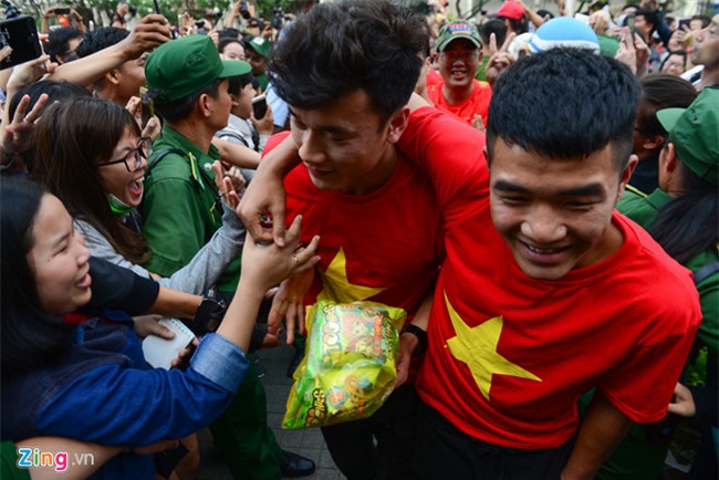 Tuyen thu U23 tuoi tan tren le dai hinh anh 20