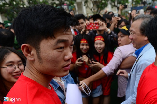 Tuyen thu U23 tuoi tan tren le dai hinh anh 22