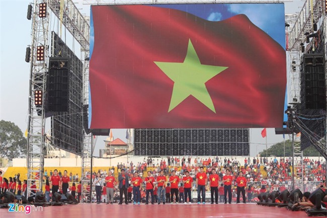 Tuyen thu U23 tuoi tan tren le dai hinh anh 3