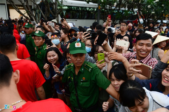 Tuyen thu U23 tuoi tan tren le dai hinh anh 25