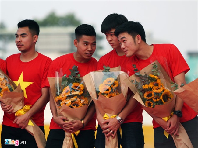 Tuyen thu U23 tuoi tan tren le dai hinh anh 1