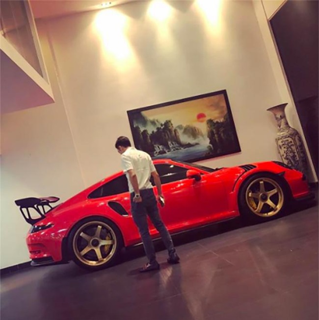 dam thu trang dang trang thai buon ba, nghi van ran nut tinh cam voi cuong dola? - 6