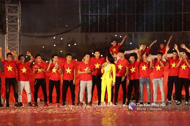 my tam vui ve ben u23 viet nam tai svd thong nhat, bat ngo duoc hong duy tang son - 2