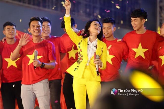 my tam vui ve ben u23 viet nam tai svd thong nhat, bat ngo duoc hong duy tang son - 6