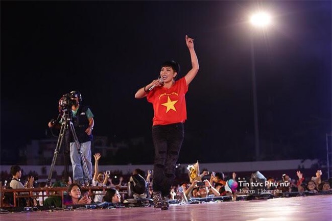 my tam vui ve ben u23 viet nam tai svd thong nhat, bat ngo duoc hong duy tang son - 9