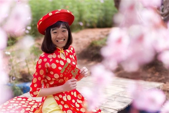 Cười ngất trước bộ ảnh thánh lầy Đức Chinh diện áo dài đón Tết-4