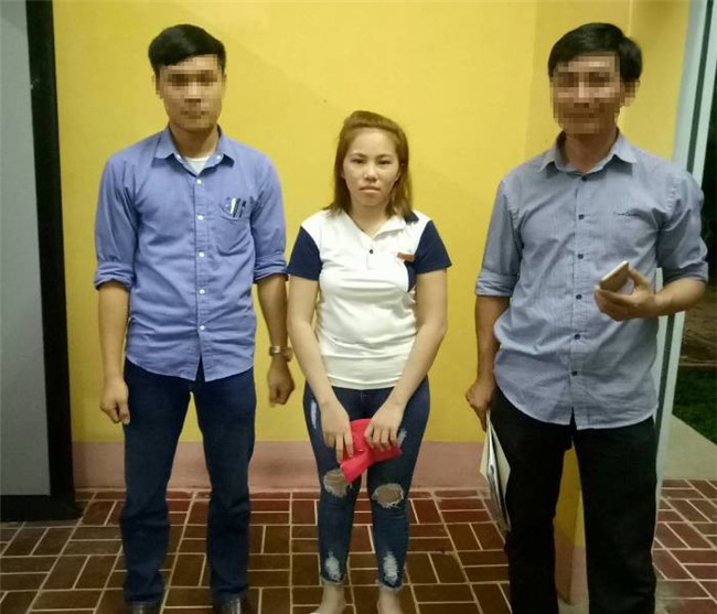 Truy bắt thành công đối tượng bỏ trốn, lấy vợ và sinh con gần 26 năm về quy án - Ảnh 2.