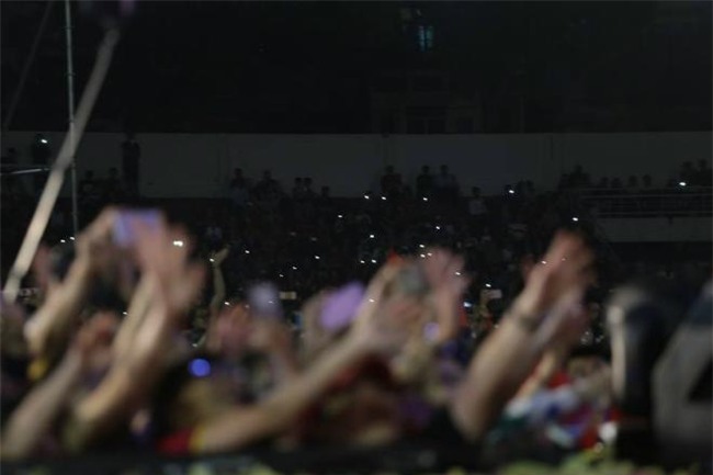 bi mat thu vi dang sau hai thoi son cua duy pinky ma cong phuong cam tai buoi giao luu - 6