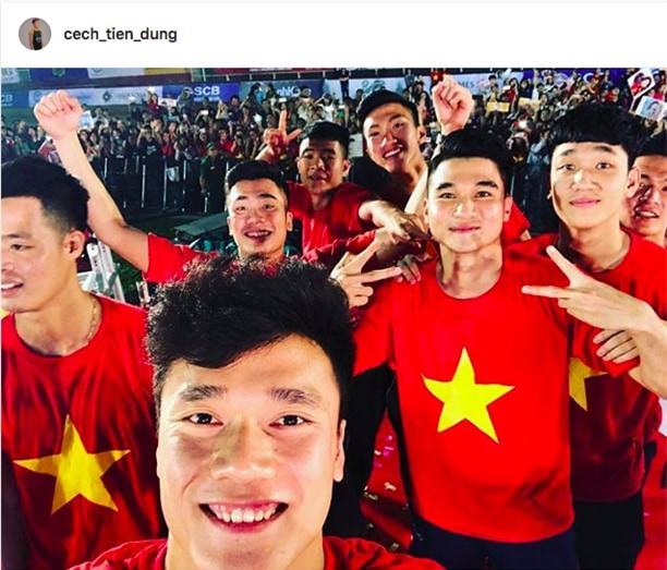 Tuyen thu U23 'dai nao' mang xa hoi sau gala vinh danh o TP.HCM hinh anh 7