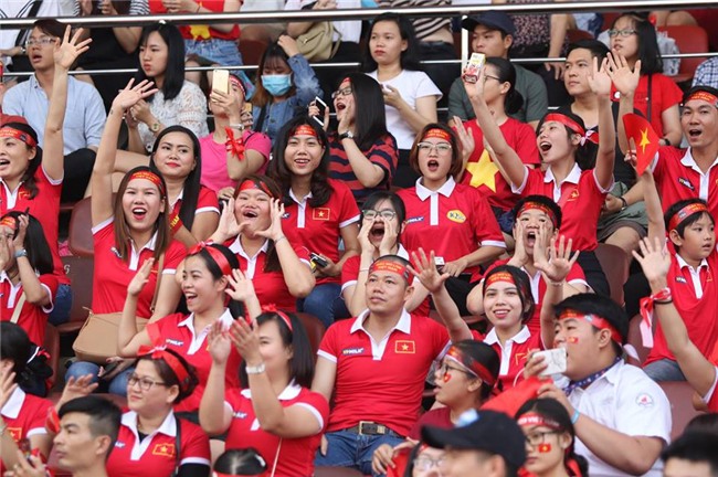 Dàn sao U23 Việt Nam mở hội tại TP.HCM - Ảnh 1.