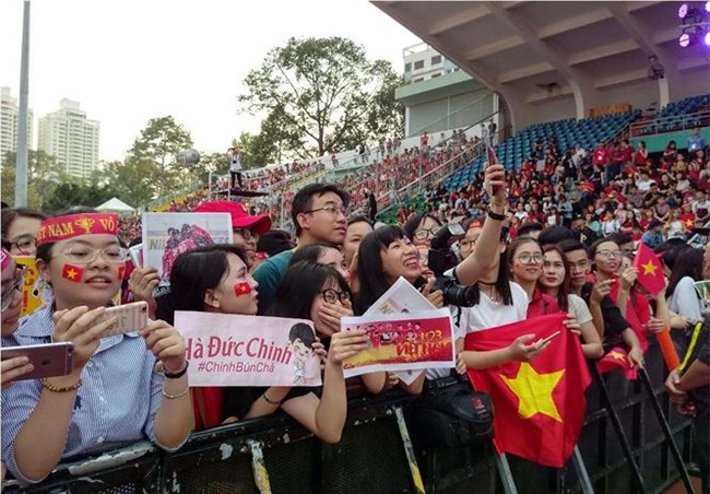 Những bóng hồng 'bùng cháy' cùng cầu thủ U23 Việt Nam - ảnh 4