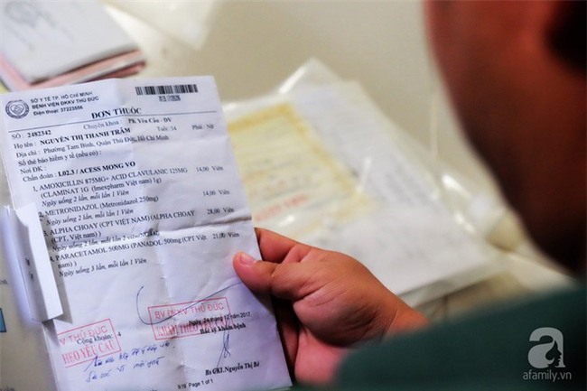 Vì tình yêu, người đàn ông tự tay chăm sóc vợ hờ mang bệnh hiểm nghèo chảy máu vùng kín, thương con vợ như con mình - Ảnh 8.