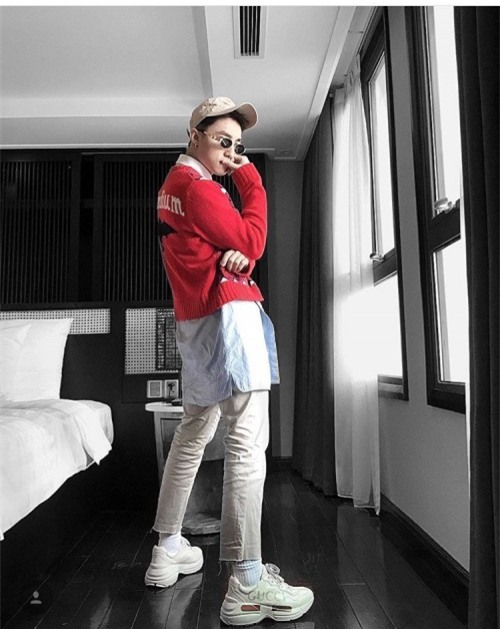 Càng gần cuối năm, sao Việt càng tích cực tậu đồ hiệu chóng mặt - Ảnh 6.