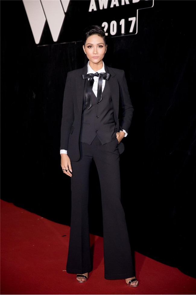 pham huong dien vay phat sang, lam cong chua xinh dep cua hoa hau h' hen nie - 2