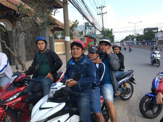 Sau 5 phút, bắt nóng gã giật dây chuyền phụ nữ