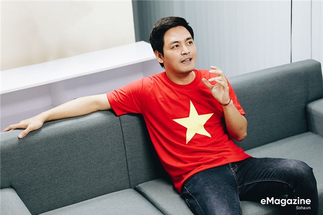 MC Phan Anh: Có một buổi sáng sau khi ngủ dậy, tôi thấy tóc mình bạc trắng