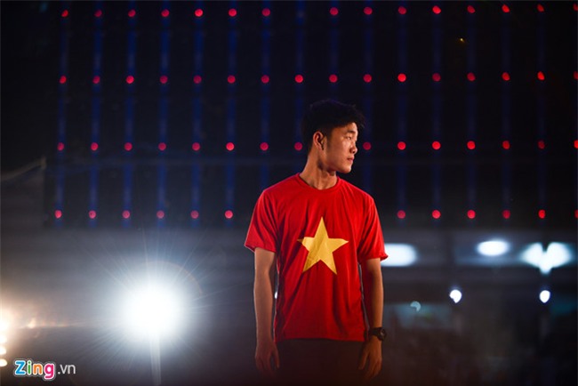 Xuan Truong: Bo tung chong lai ca gia dinh de toi duoc choi bong hinh anh 1