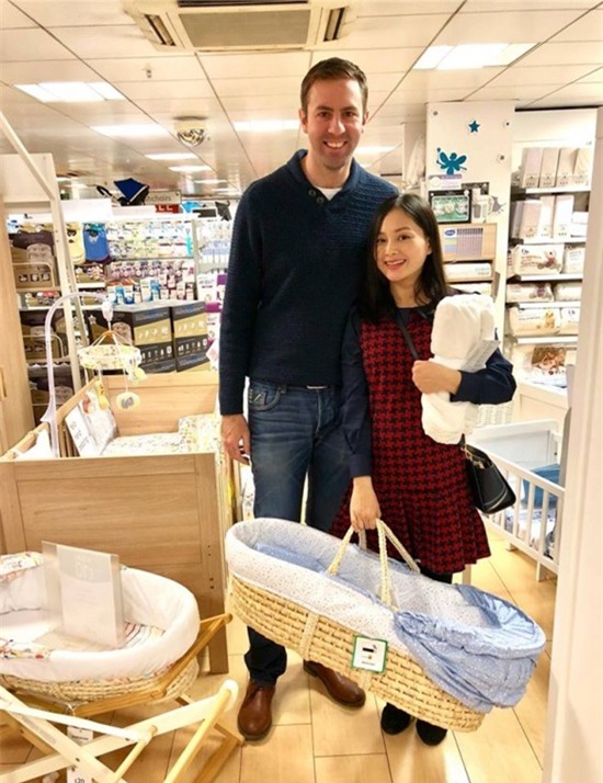 Lệ Quyên, Phương Thanh, Thanh Hằng,Tự Long, MC Phan Anh