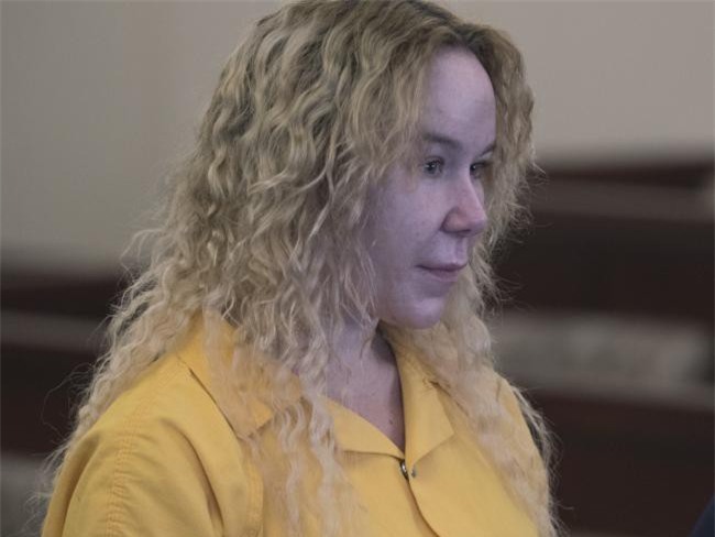 Bi kịch gia đình: Hai chị em sinh đôi tàn sát lẫn nhau chỉ vì một lý do khiến ai nghe thấy cũng ngán ngẩm - Ảnh 5.