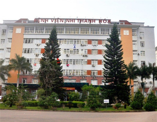 Khai quật tử thi bé 15 tháng tuổi điều tra nghi án bị bệnh viện đánh rơi