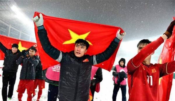 Top 10 cầu thủ Việt sở hữu lượng follow khủng trên Facebook, vượt mặt nhiều sao hạng A giải trí-1