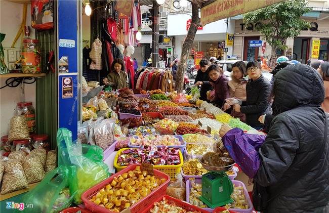 Nguoi Ha Noi tap nap di sam Tet som hinh anh 10