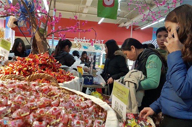 Nguoi Ha Noi tap nap di sam Tet som hinh anh 13