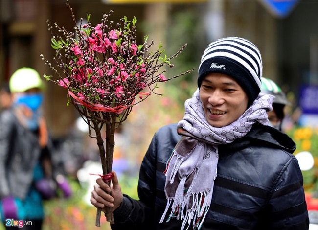 Nguoi Ha Noi tap nap di sam Tet som hinh anh 3