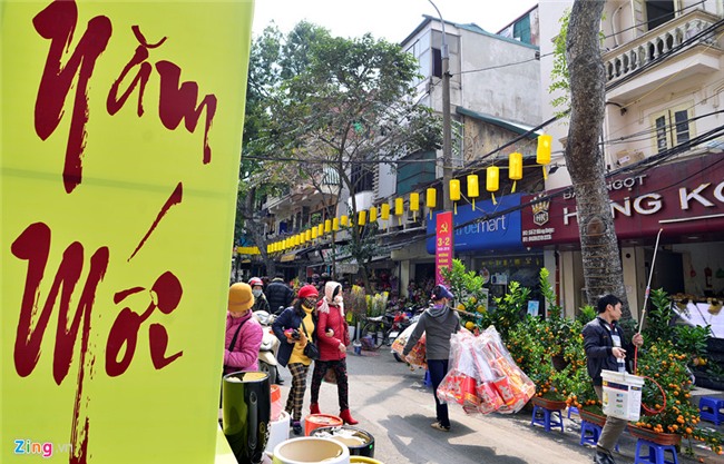 Nguoi Ha Noi tap nap di sam Tet som hinh anh 4