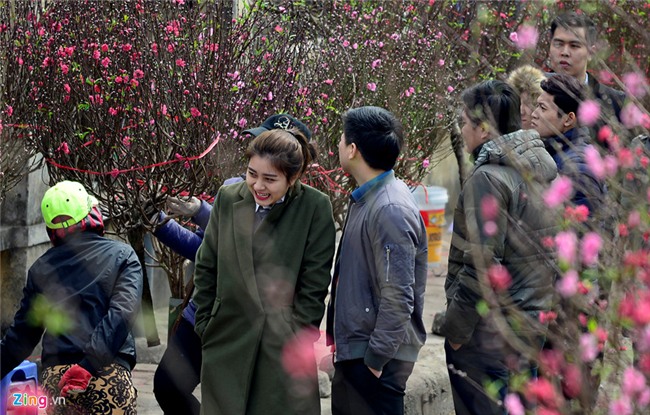 Nguoi Ha Noi tap nap di sam Tet som hinh anh 5