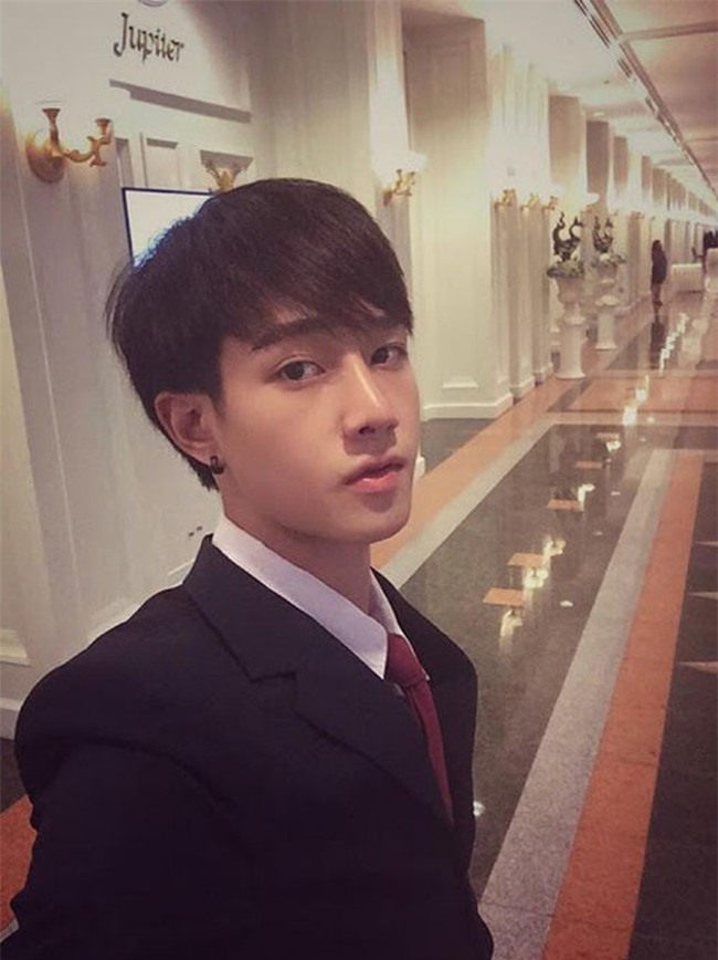 Sở hữu nhan sắc hơn người, kẻ thì buôn thịt lợn còn người lại đi bán cà ri, ai cũng đắt hàng nườm nượp khách - Ảnh 10.