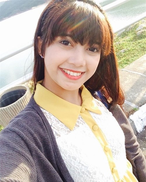 Sở hữu nhan sắc hơn người, kẻ thì buôn thịt lợn còn người lại đi bán cà ri, ai cũng đắt hàng nườm nượp khách - Ảnh 11.