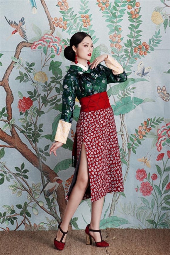 Dương Cẩm Lynh,Dương Cẩm Lynh mặc áo dài,mẹ một con Dương Cẩm Lynh