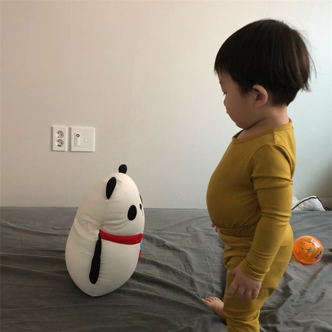 Cậu nhóc "bụng tấn công, mông phòng thủ" bất ngờ nổi tiếng vì quá dễ thương - Ảnh 6.