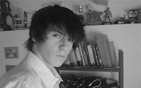 Những vụ án gây phẫn nộ trong dư luận: bóp cổ vì bị hỏi bao giờ lấy vợ, sát hại bạn vì bị chê béo - Ảnh 3.