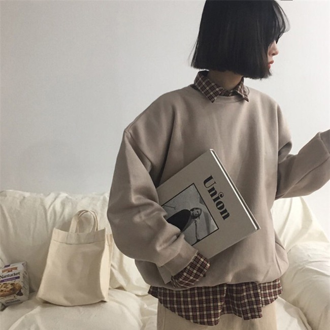 Chàng trai giận tím mặt khi bạn gái đi dép lào, mặc quần jean cả tuần không giặt đến đám cưới sếp - Ảnh 1.