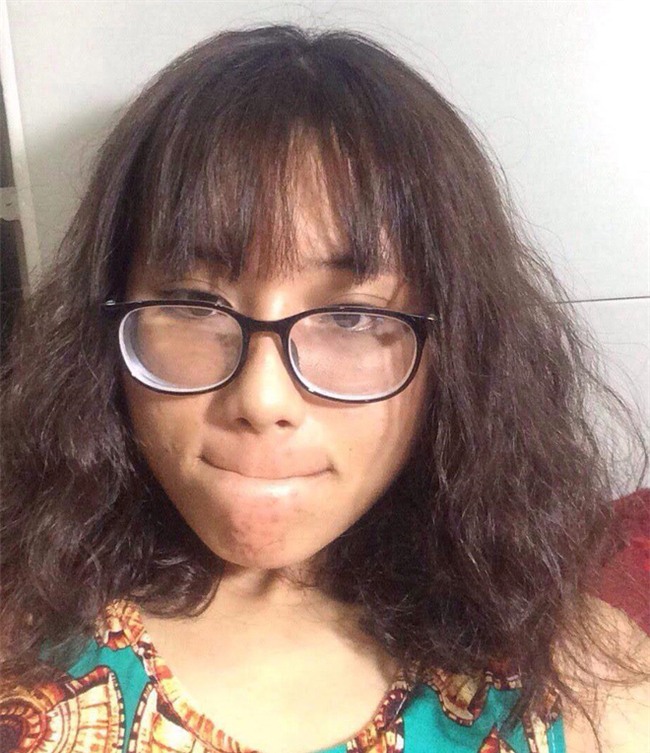 Đi làm tóc chơi Tết, cô gái khóc ròng vì ảnh mẫu 1 đằng, tóc làm ra 1 nẻo - Ảnh 2.